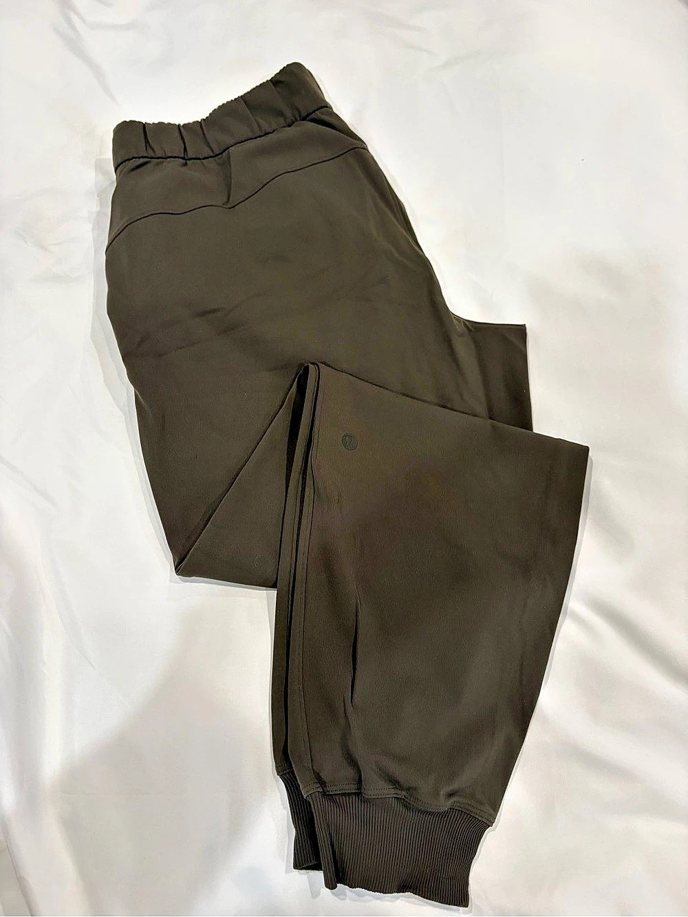 Lululemon Mid-Rise Pant Green Size 8